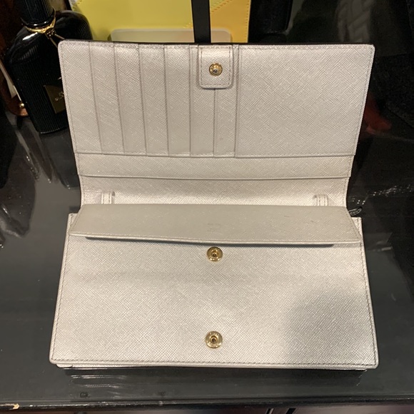 MCM Crossbody Wallet - Picture 2 of 9